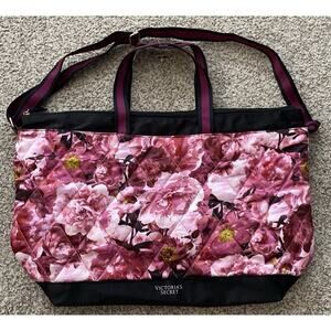 NWT Victoria’s Secret Tote Bag Pink Quilted Rose Floral Weekend Shoulder Bag